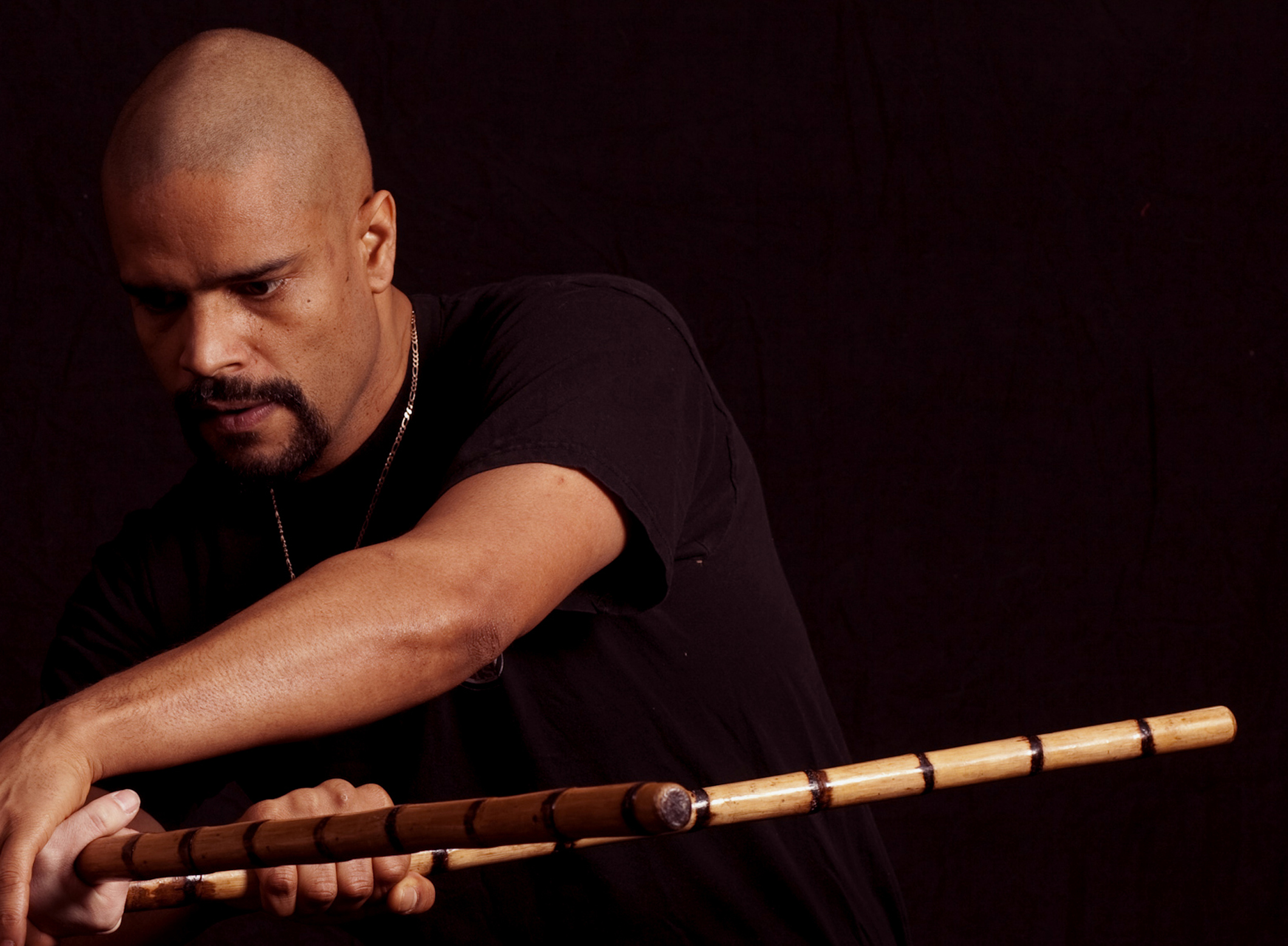 Dekorativt svärd som symboliserar Inayan Eskrima